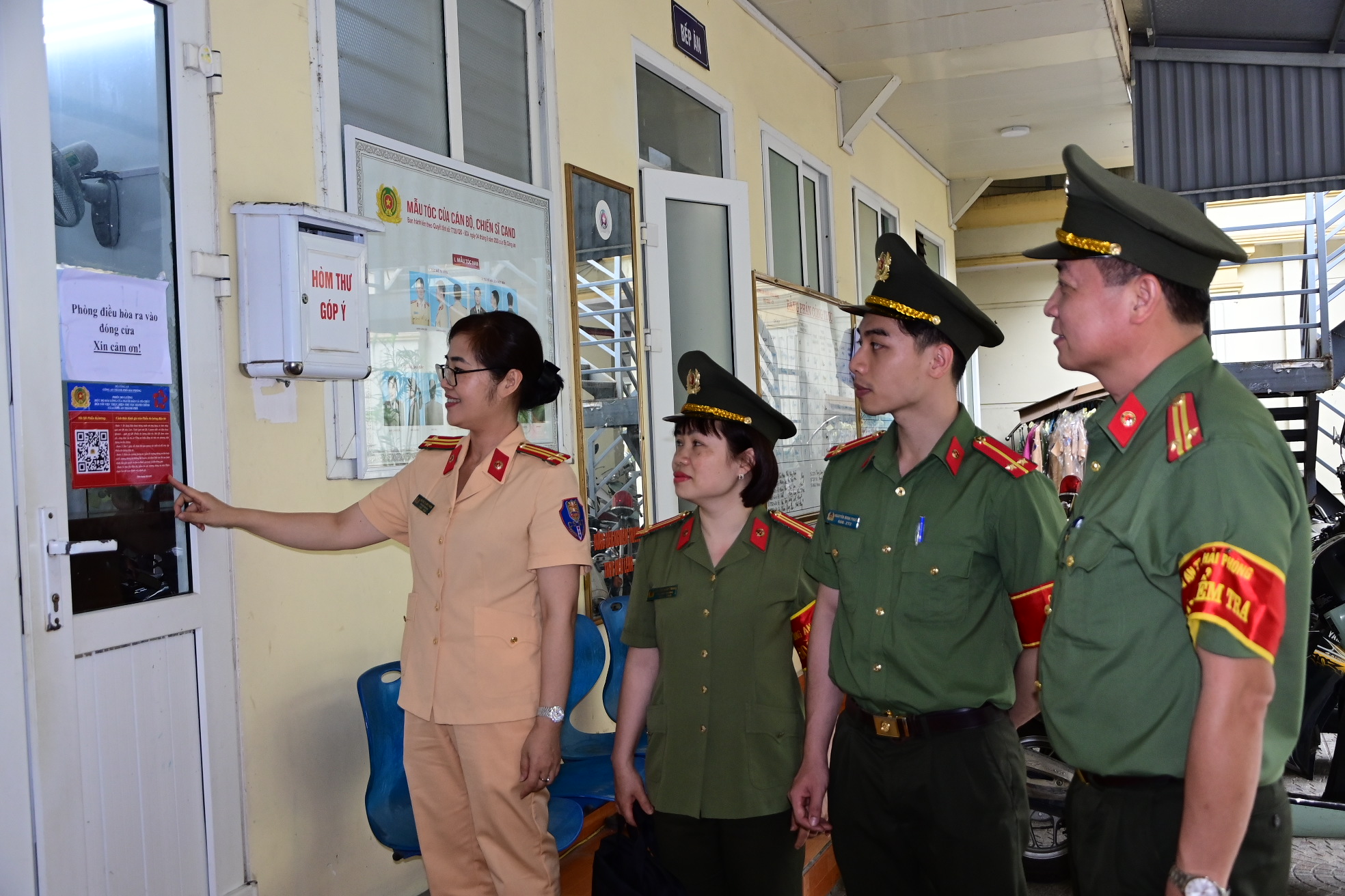 Người dân gửi thư cảm ơn Phòng Tham mưu, Công an huyện Vĩnh Bảo và Công an xã Đồng Minh